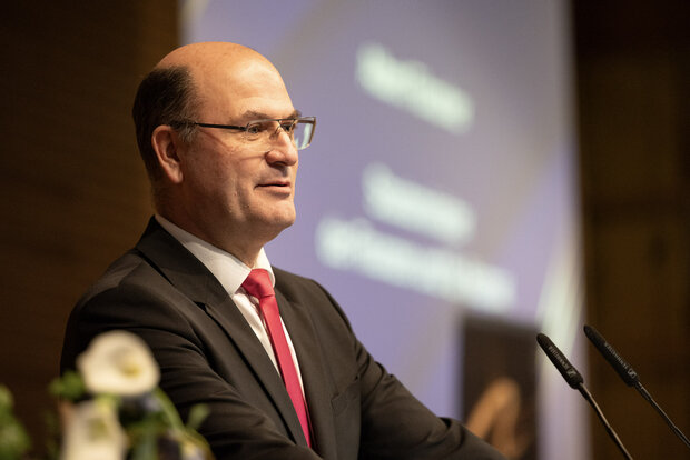  Staatsminister Albert Füracker