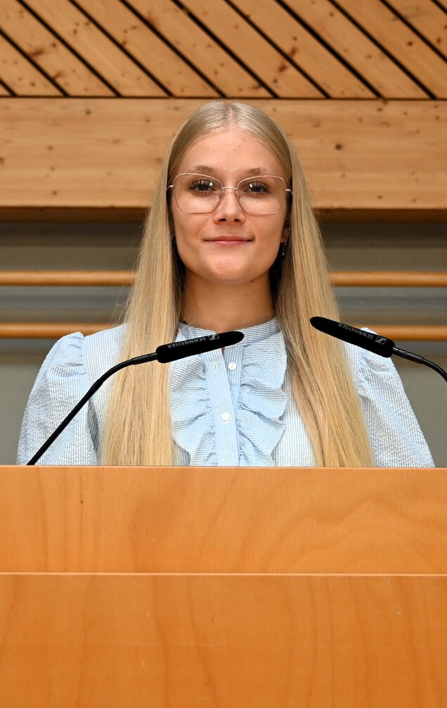 Frau Charlotte Kania, Vorsitzende der Bezirksjugend- und Auszubildendenvertretung Nord