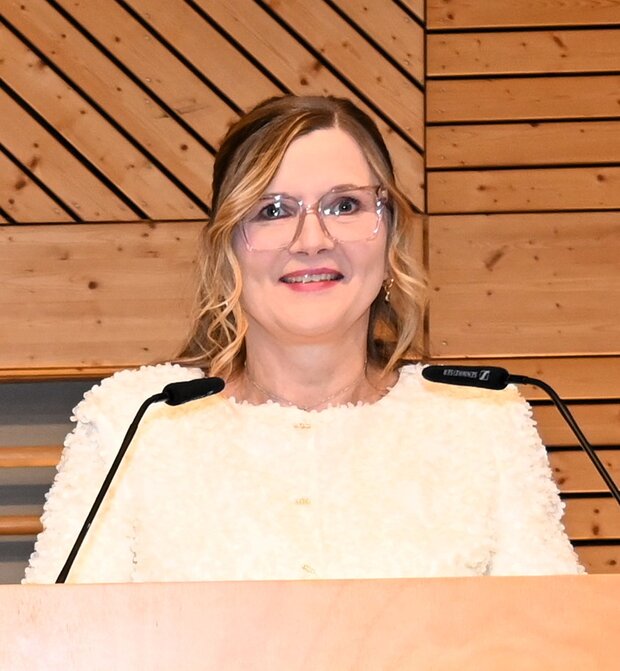 Frau Andrea Knoll, Leiterin der LFS Bayern